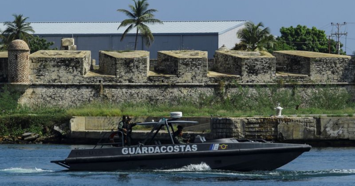 Ejercicios Militares de Venezuela en Costas ante Despliegue de EE. UU. en el Caribe