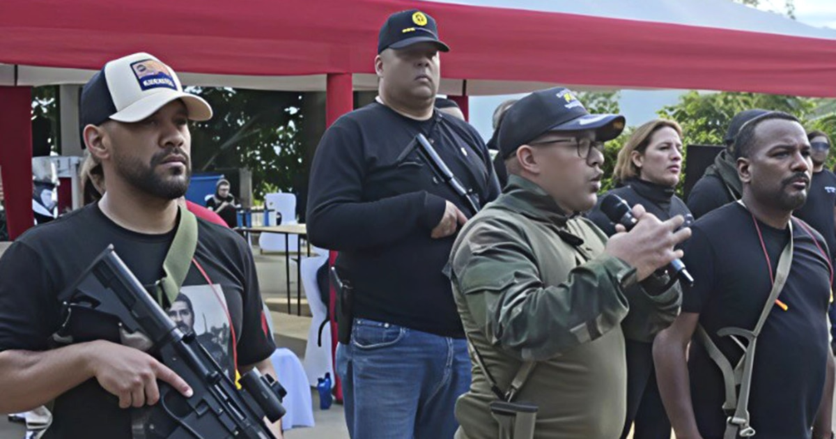 Grupo de Gobierno en Caracas Controla 150 Edificios y Armas de Guerra