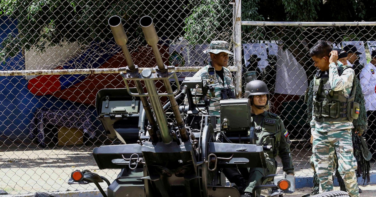 Maduro intensifica ejercicios militares y civiles ante «amenaza» de EE. UU.