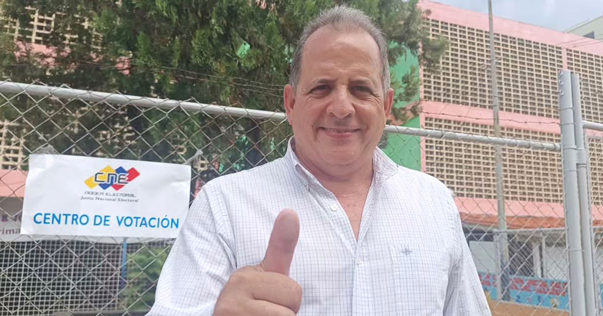 Acción Democrática denuncia arresto del ex diputado Carlos Andrés González y su esposa Ana María Palomares.