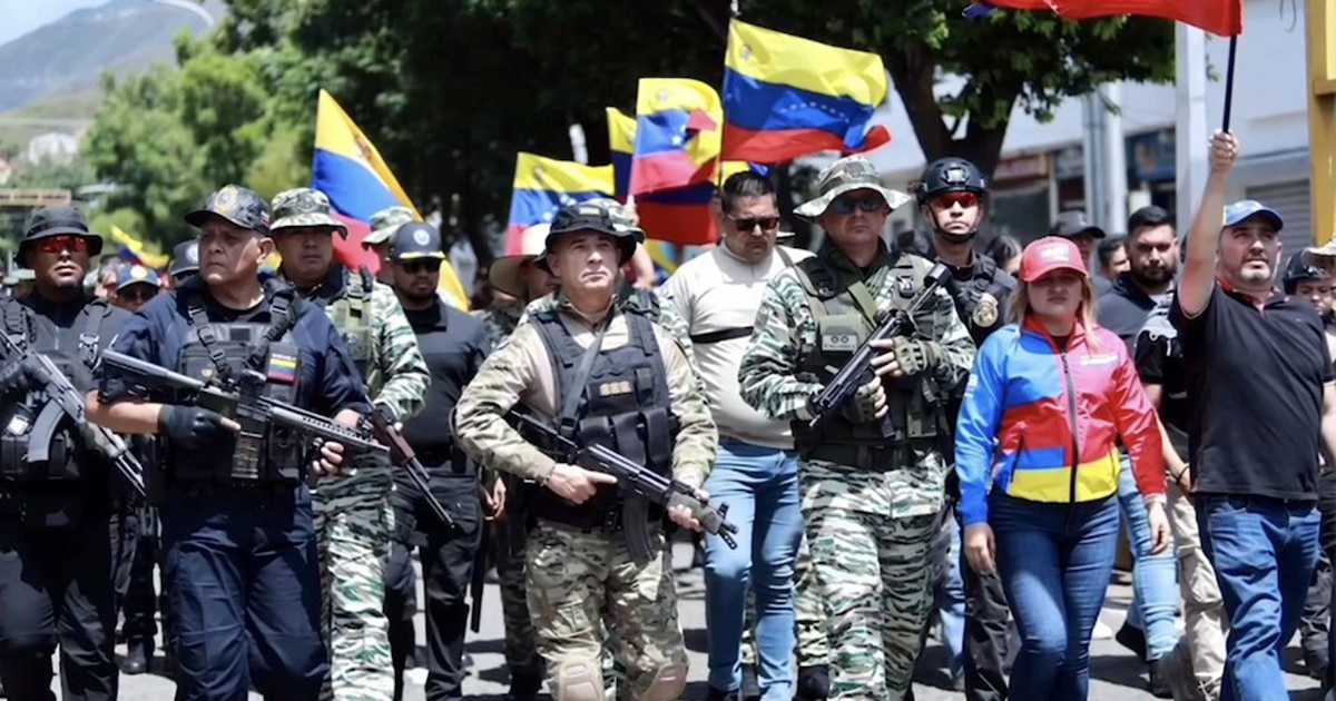 General critica el silencio de la Fuerza Armada ante bombardeos cerca de Venezuela.