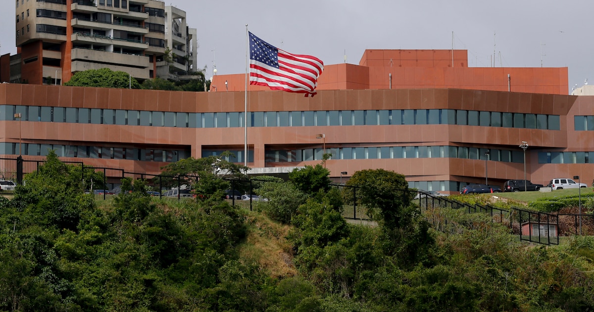 EE.UU. desestima plan de ataque a su embajada en Caracas y mantiene suspensión de servicios consulares.